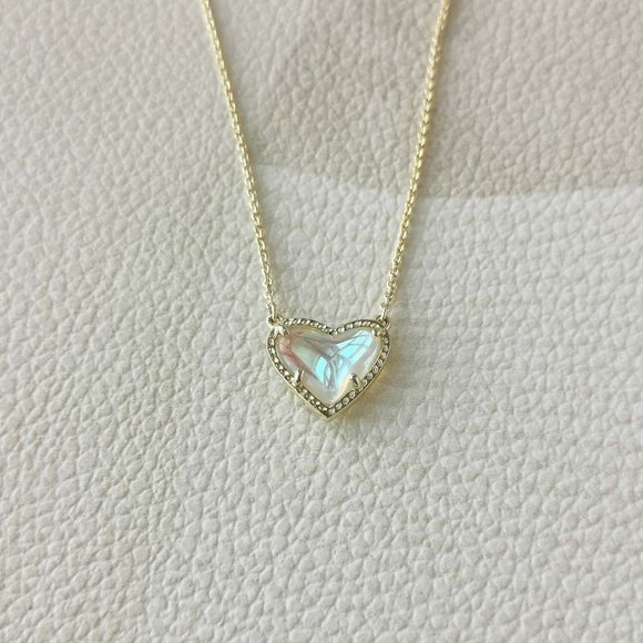 Kendra Scott Ari Heart Pendant Necklace | Dichroic Glass Gold - Picture 1 of 3